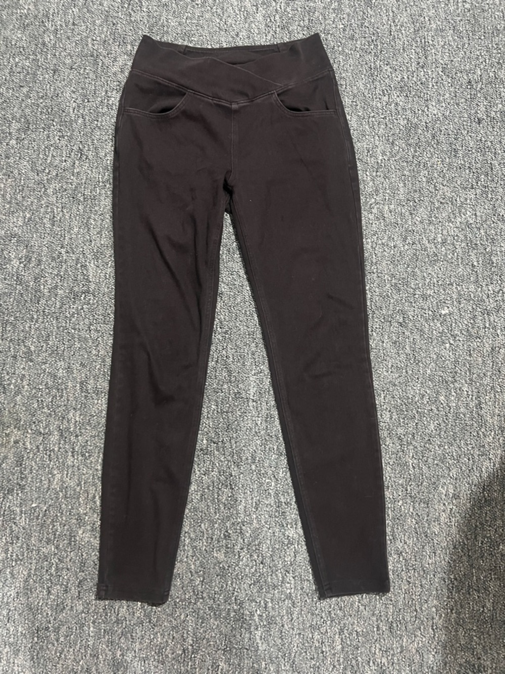 HALARA Black High Waist v waist Pocket crossover stretch comfy Leggings medium